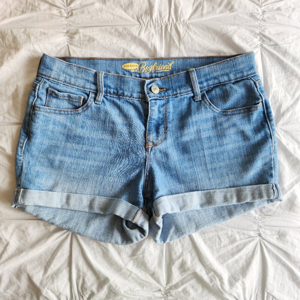 Old Navy Size 2 Reg Mid-Rise Boyfriend Jean Shorts 3" Inseam Relaxed Fit